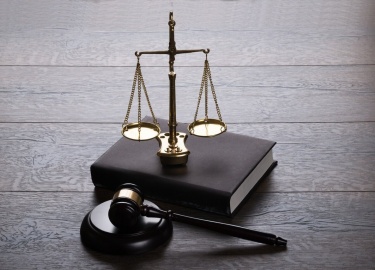 Досудебное урегулирование споров помогает избежать арбитража, сохраняя репутацию бизнеса. Узнайте, как использовать переговоры, медиацию и мировые ...