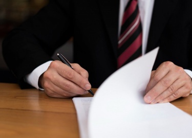 Статья подробно описывает процедуру банкротства юридического лица в Санкт-Петербурге, разъясняя ключевые этапы процесса. Рассматриваются основания ...